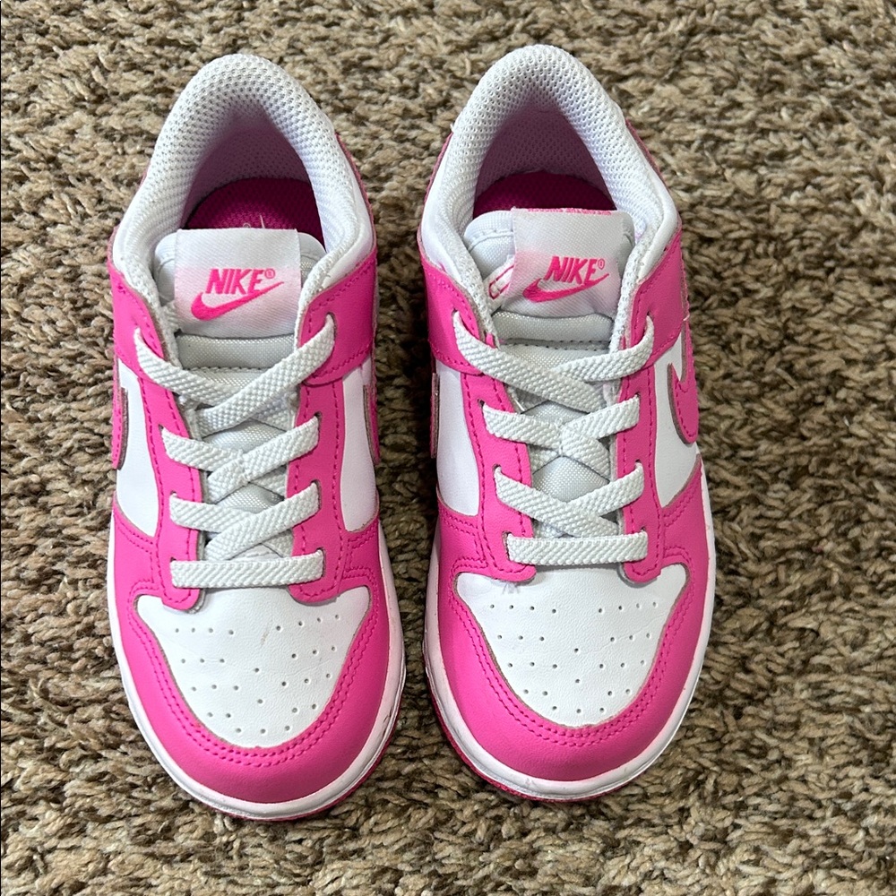 Nike Kids Sneakers in Pink and White